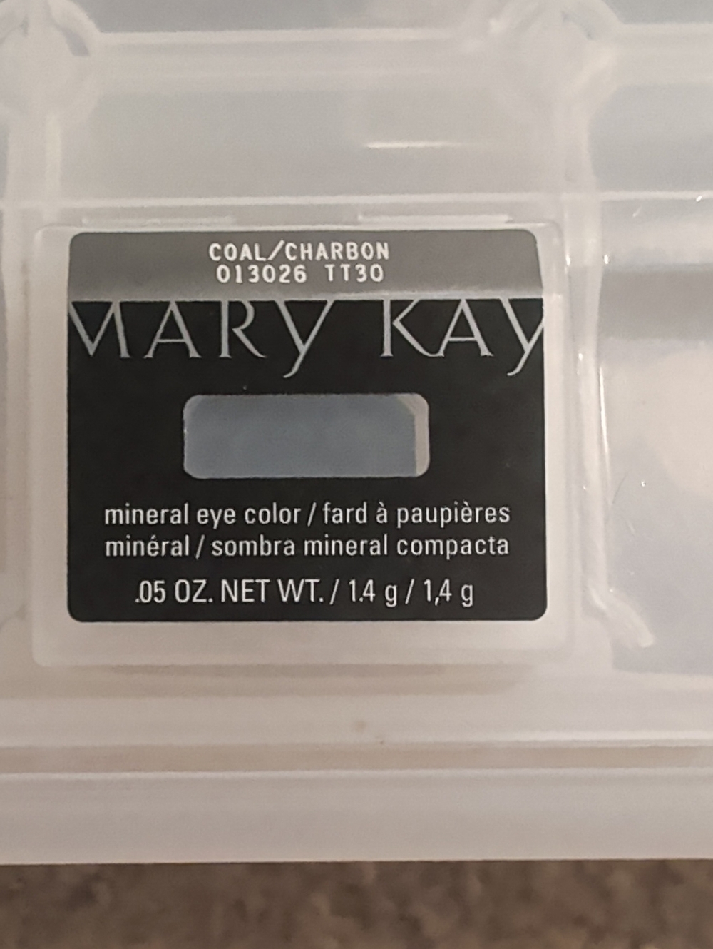 Mary Kay Mineral Eye Color — Coal Charbon Smoky Gray